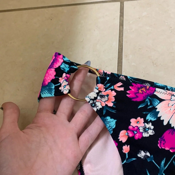 NWOT Shade & Shore Floral Bikini Bottoms - Picture 2 of 6